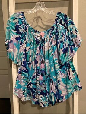 Lilly Pulitzer blouse is the Sain Off the Shoulder top Off Tropic